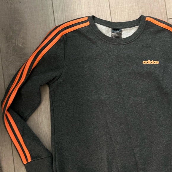 Adidas Crew Neck Sweatshirt - Picture 2 of 7